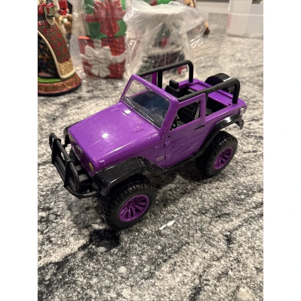Jada Toys Girlmazing 1/16 Scale Purple R/C‎ Jeep No Remote